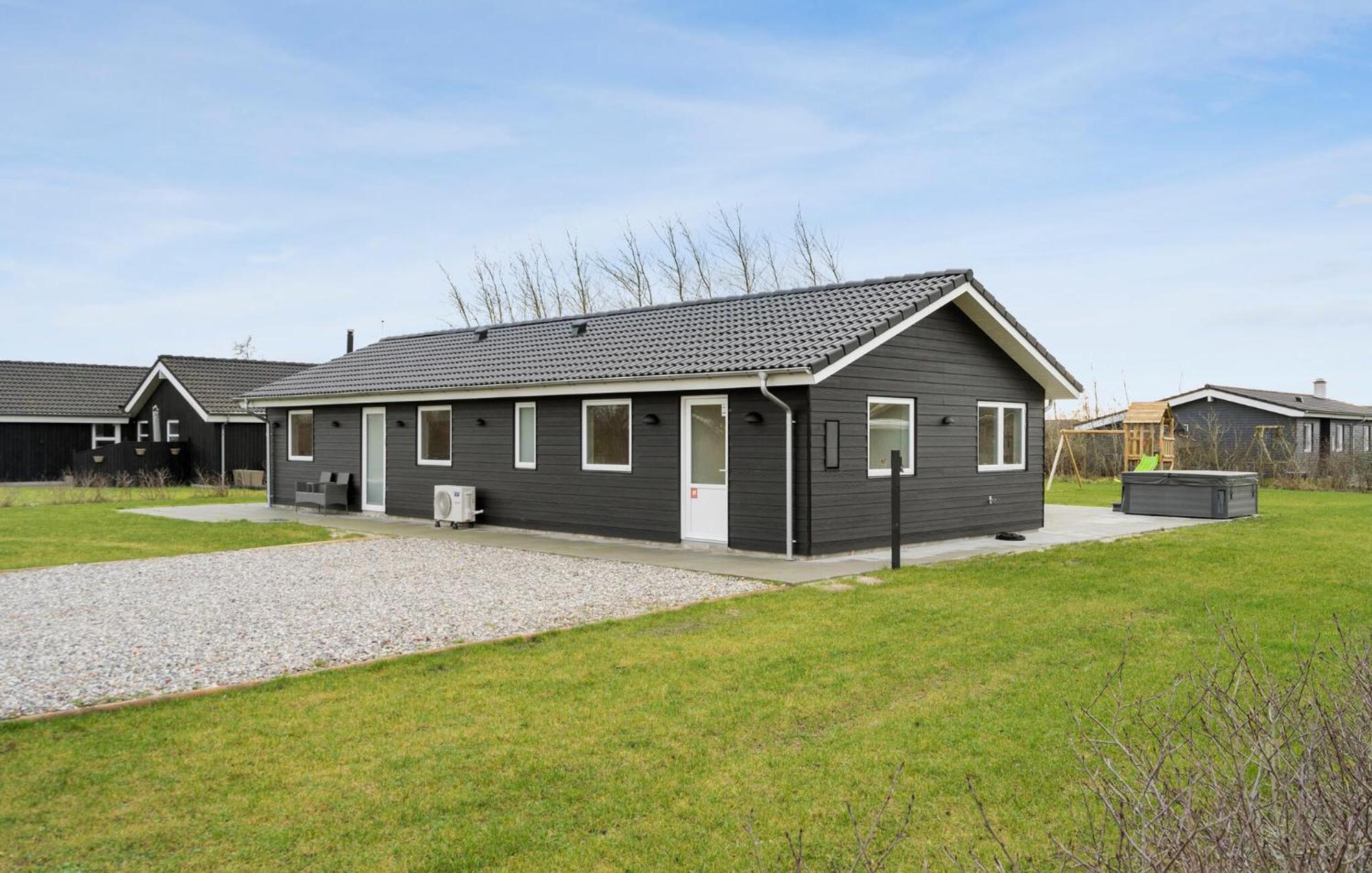 Beautiful Home In Tarm With Sauna Zewnętrze zdjęcie